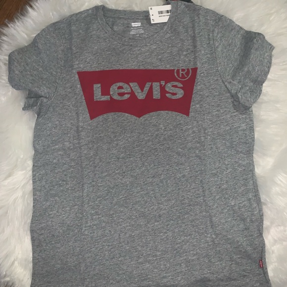 🆕 Levi’s Graphic Tee - Picture 3 of 4